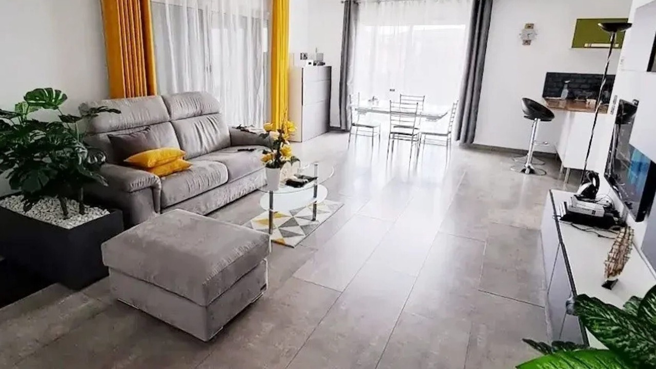 Photo of Livingroom in Flaux