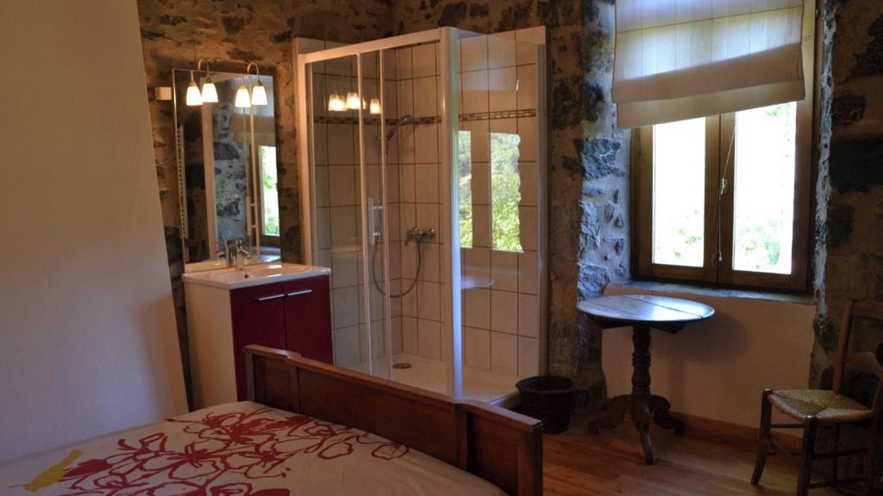 Photo of Others in Gembrie