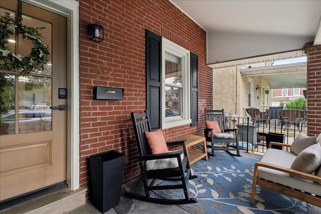 Photo of Patio Balcony in Ardmore