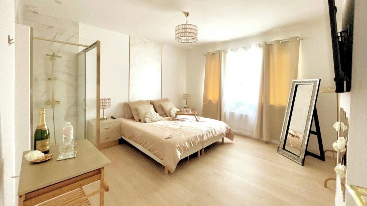 Photo of Bedroom in Gare