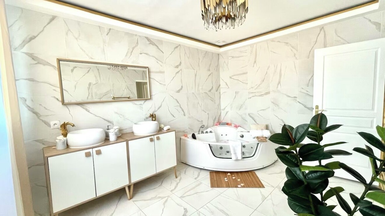 Photo of Bathroom in Gare