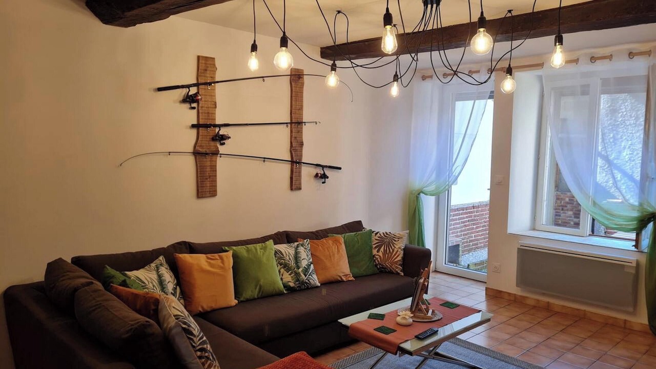 Photo of Others in Deville