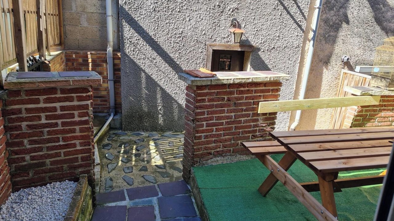 Photo of Others in Deville