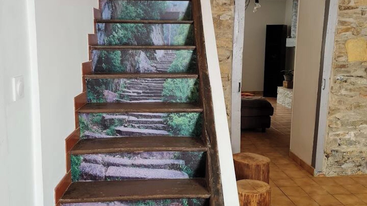 Photo of Others in Deville