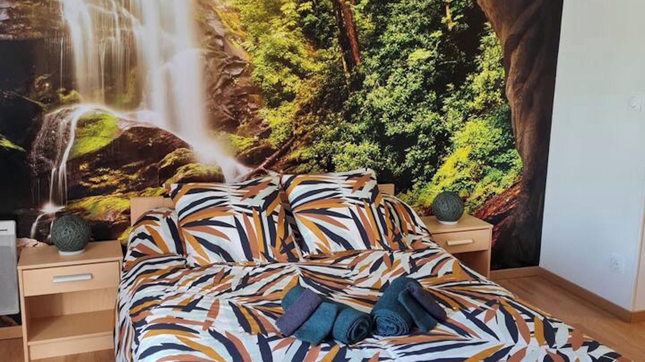 Photo of Others in Deville