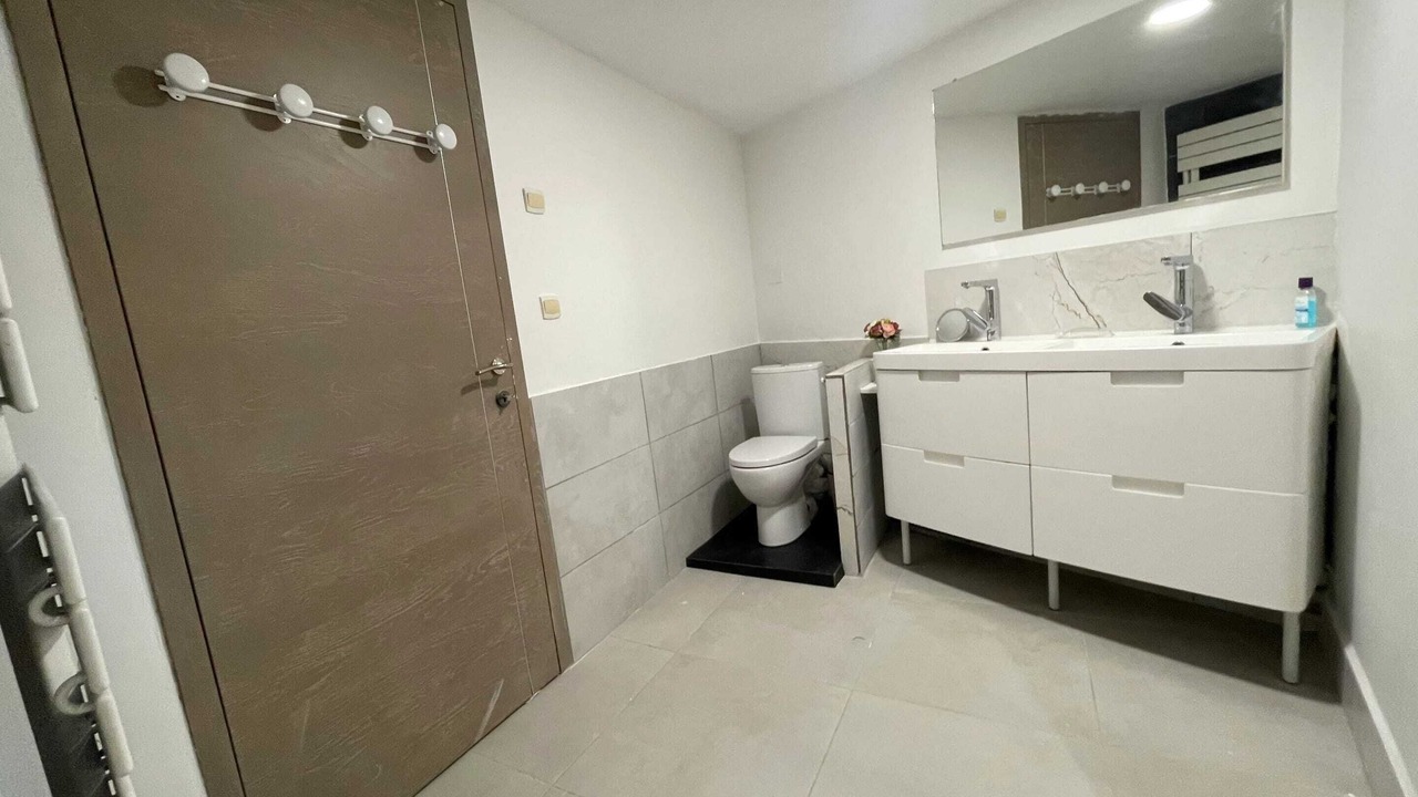 Photo of Bathroom in Ancourt