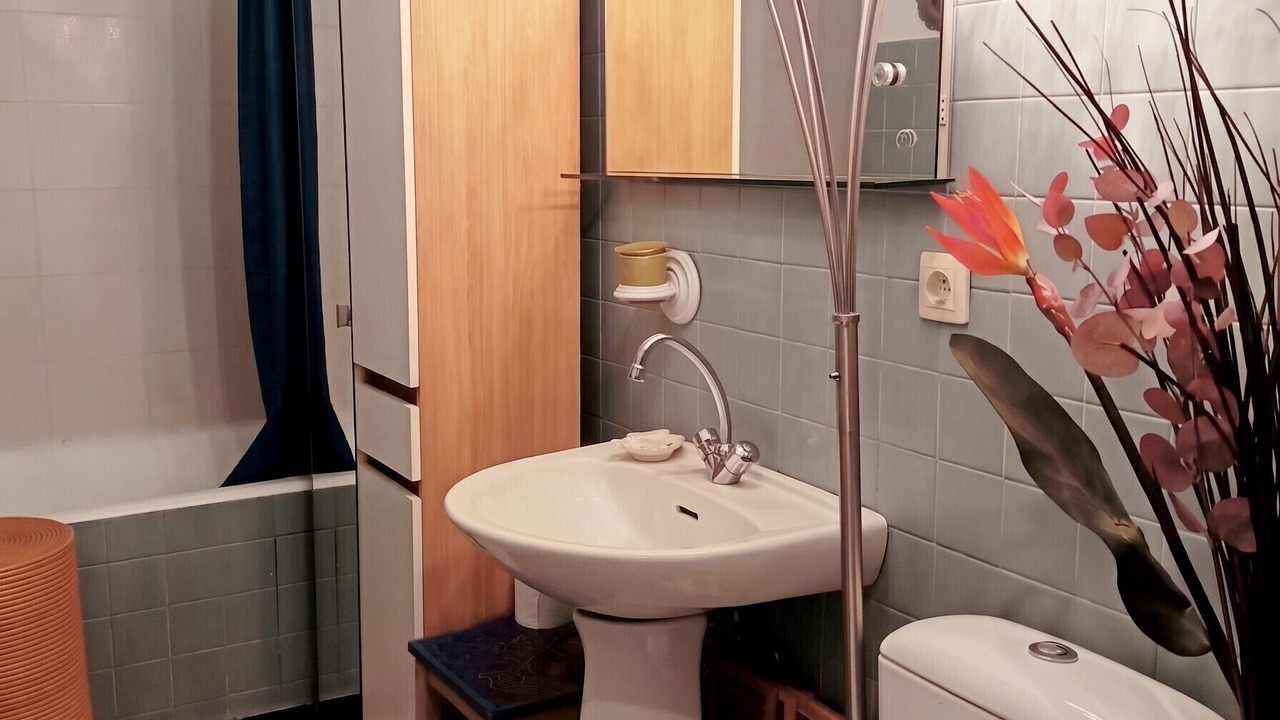 Photo of Bathroom in 19th Arrondissement