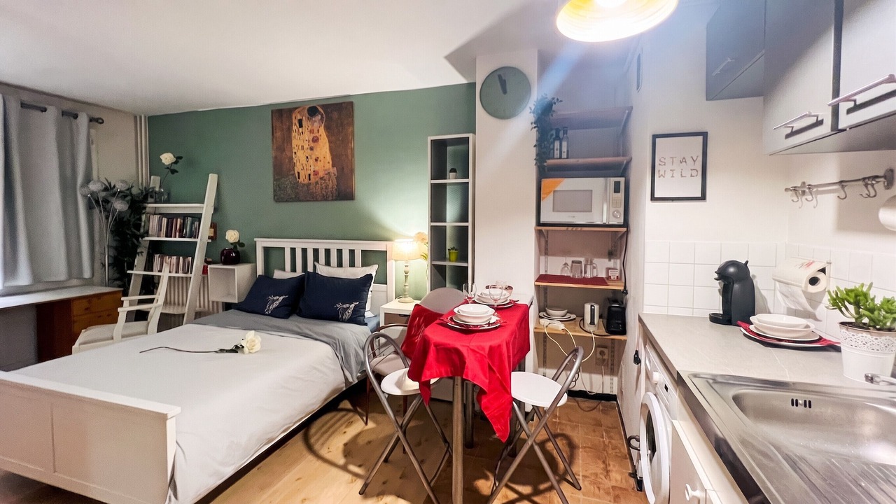 Photo of Livingroom in 19th Arrondissement