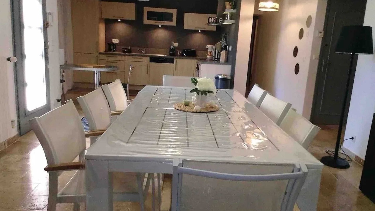 Photo of Livingroom in Thiron-Gardais