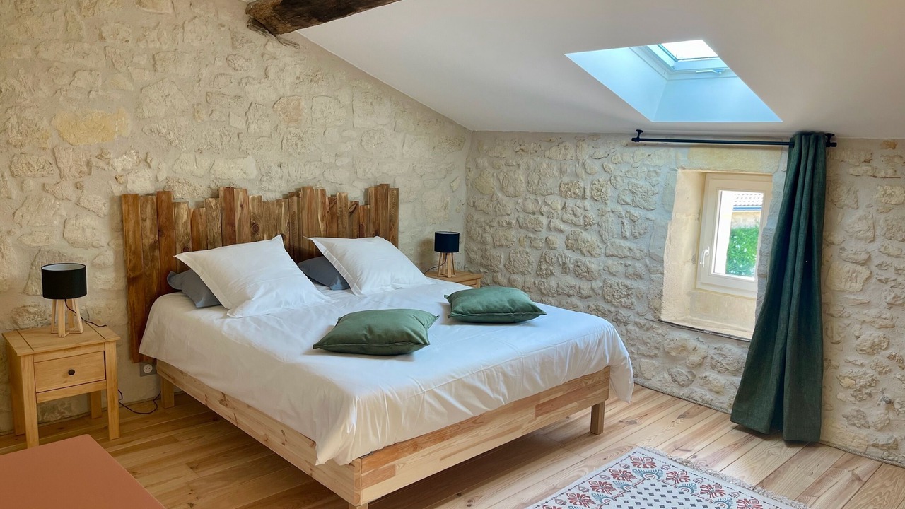 Photo of Bedroom in Grezillac