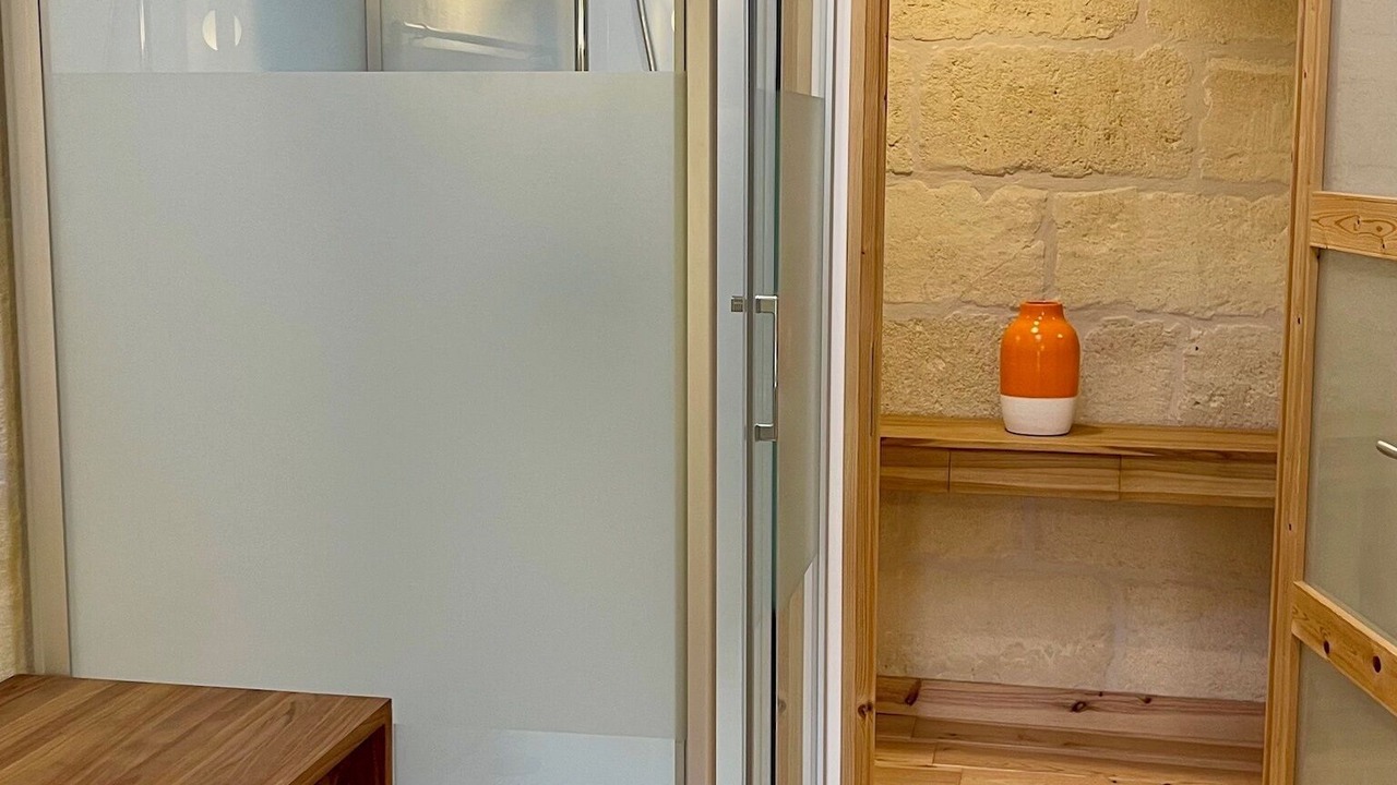 Photo of Bathroom in Grezillac