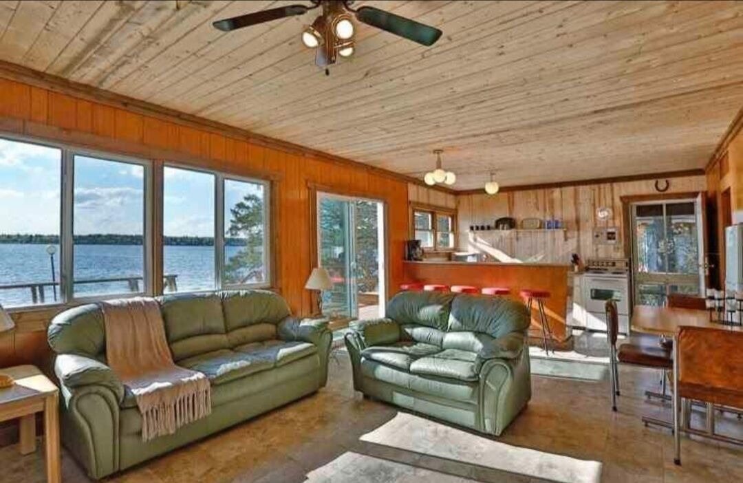 Photo of Livingroom in Falcon Beach