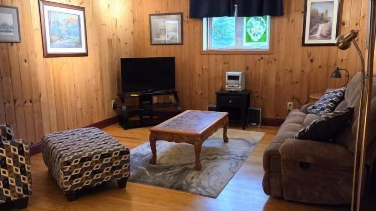 Photo of Livingroom in Charter Hills