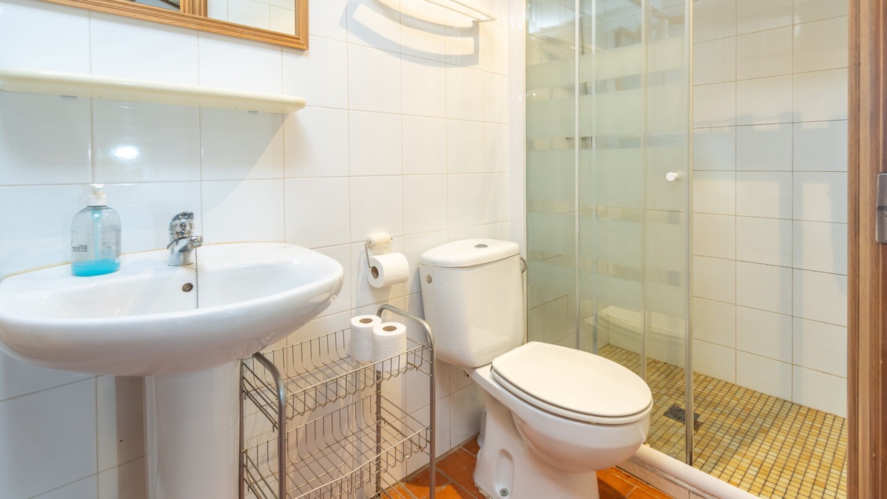 Photo of Bathroom in Camos