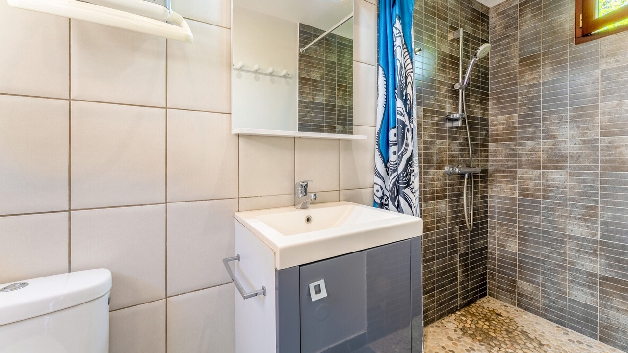Photo of Bathroom in Sommieres