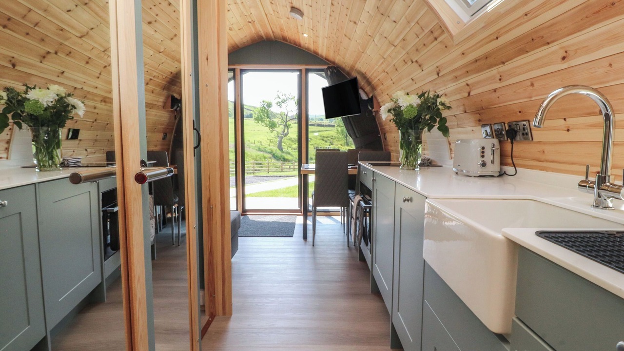 Photo of Kitchen in Fence