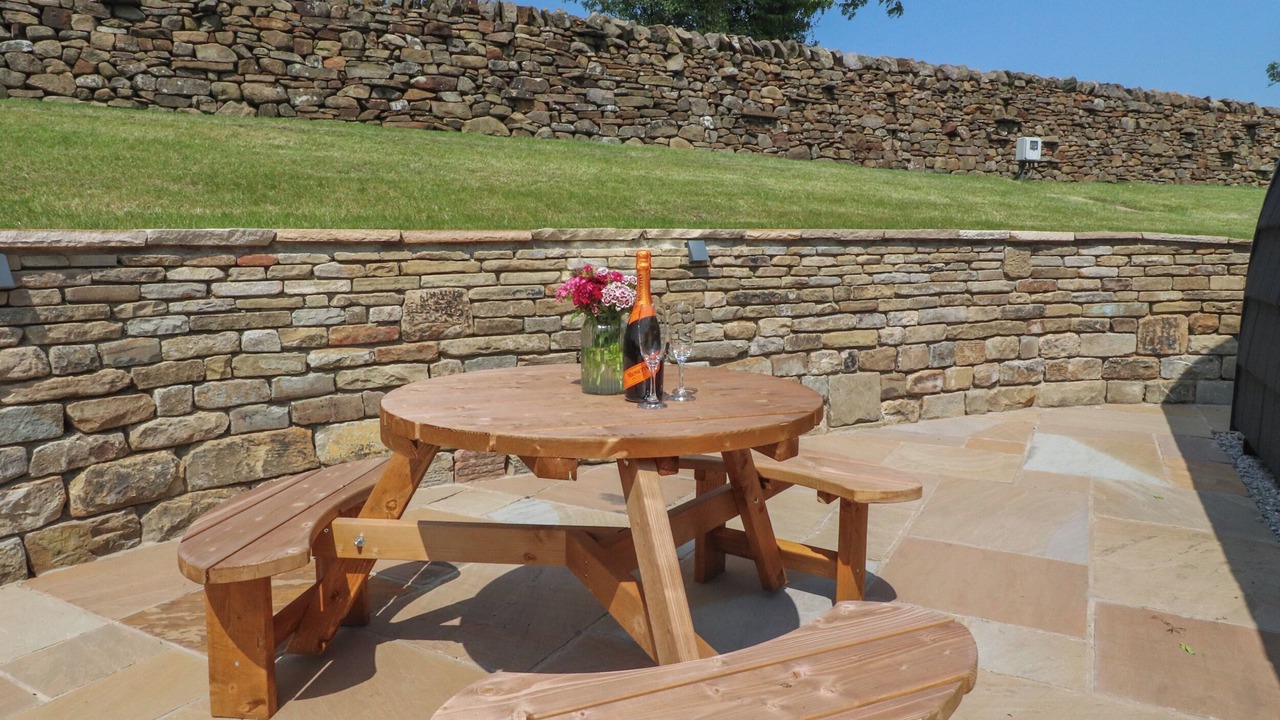 Photo of Outdoor in Fence