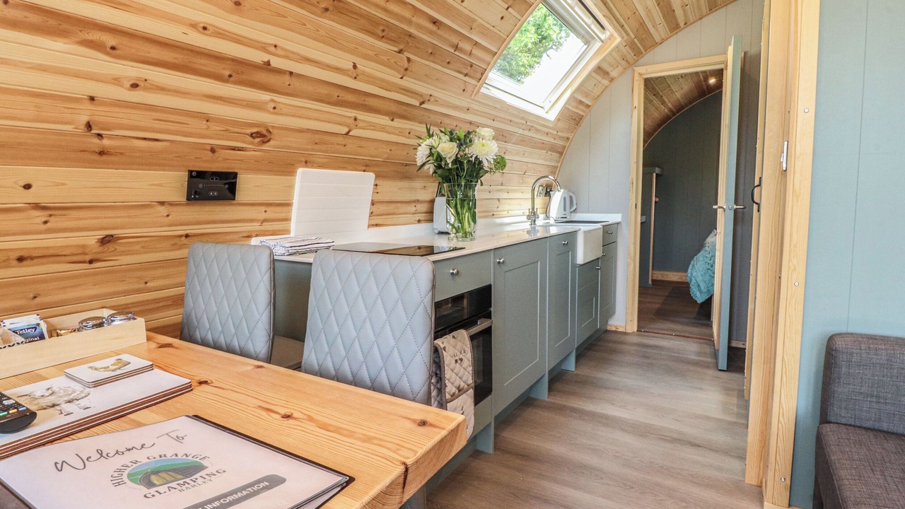 Photo of Kitchen in Fence