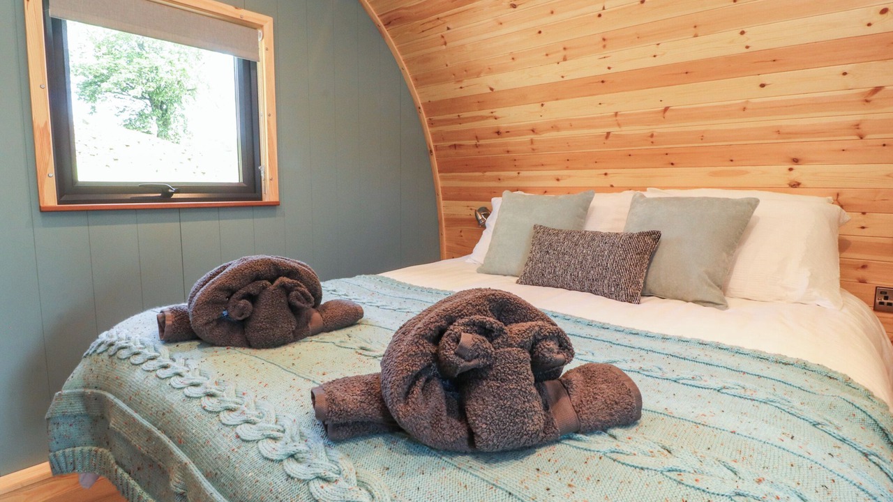 Photo of Bedroom in Fence