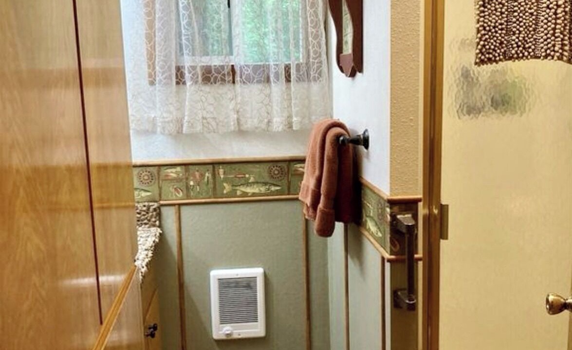 Photo of Bathroom in Ariel