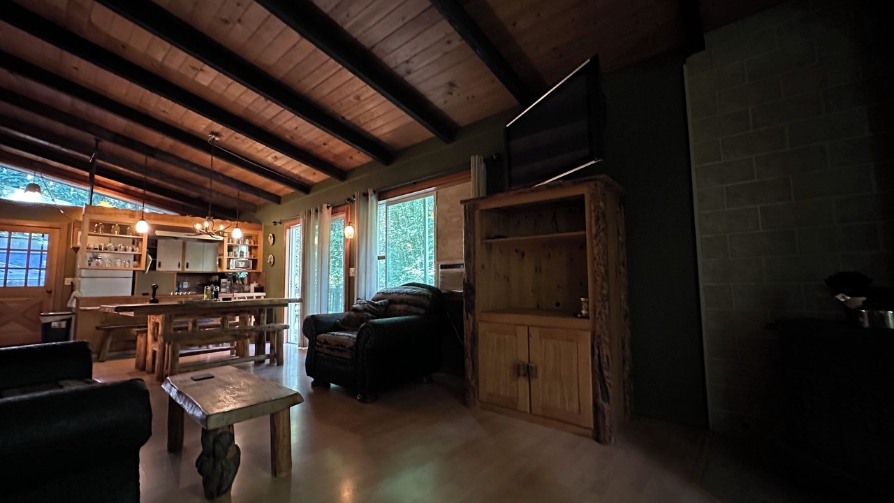 Photo of Others in Ariel