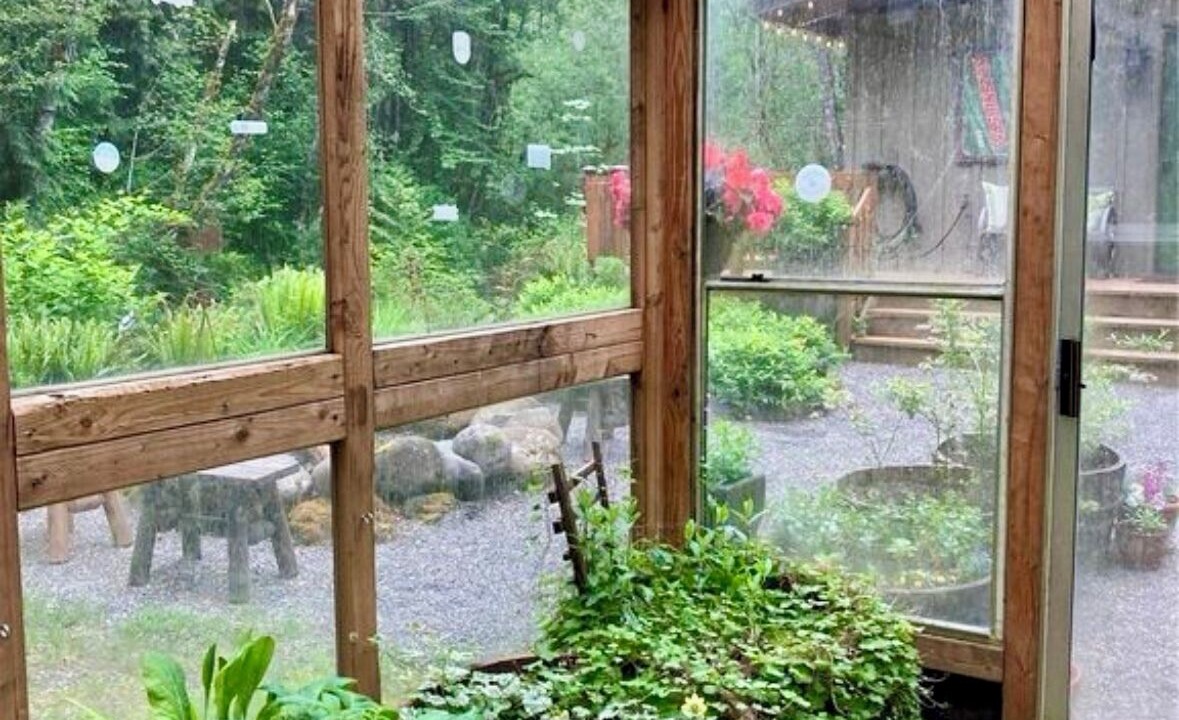 Photo of Others in Ariel