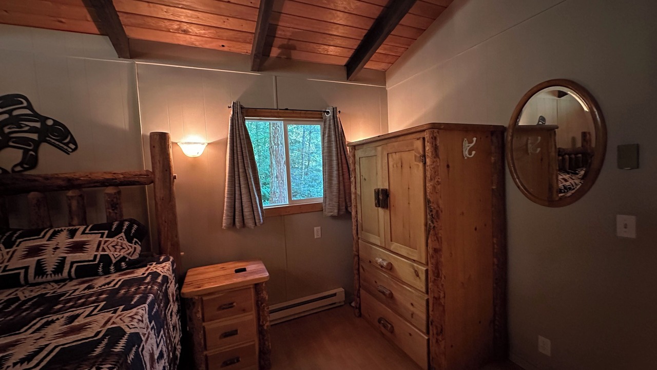 Photo of Others in Ariel