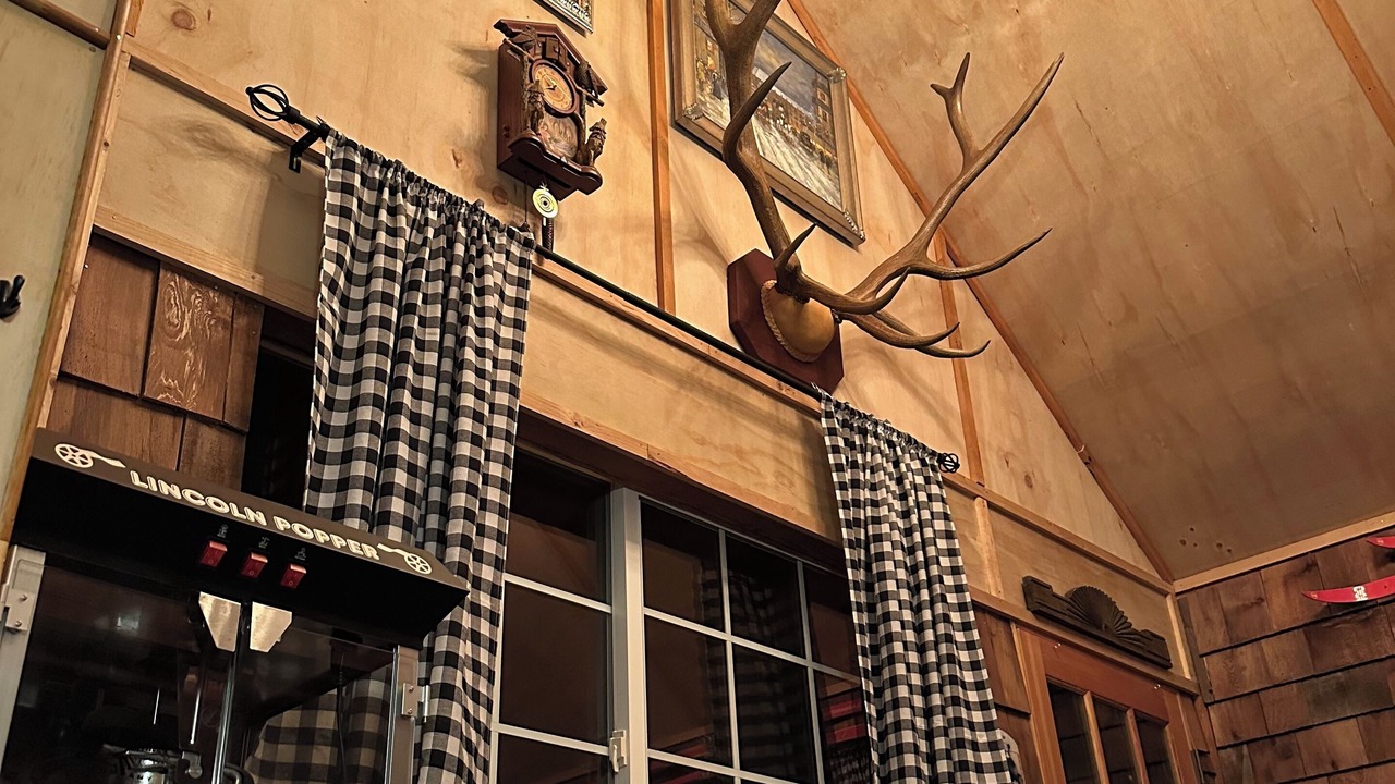 Photo of Others in Ariel