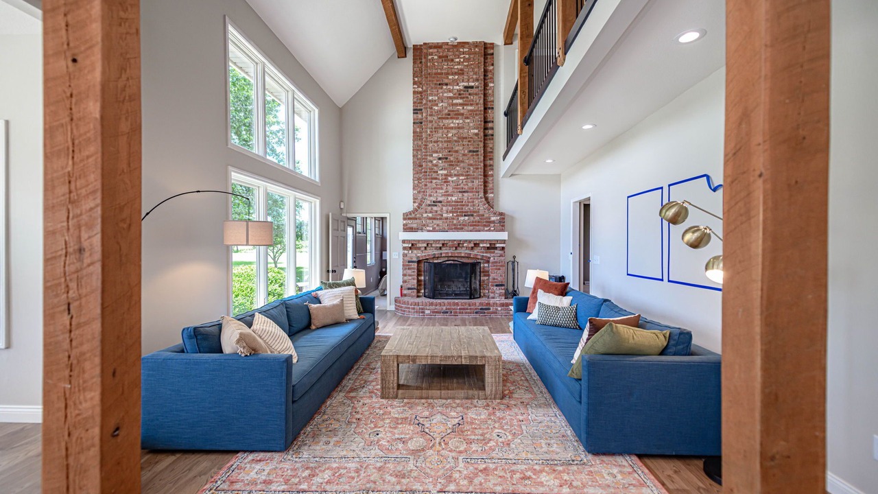 Photo of Livingroom in Fulton