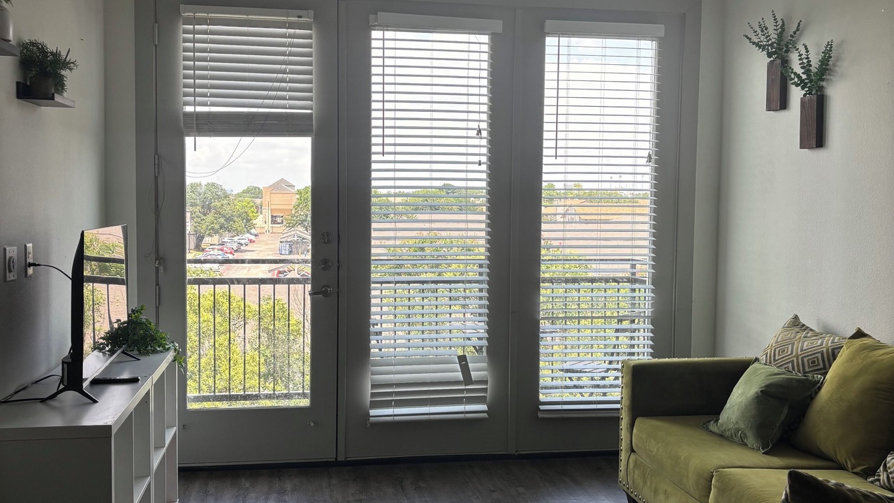 Photo of Livingroom in Addison