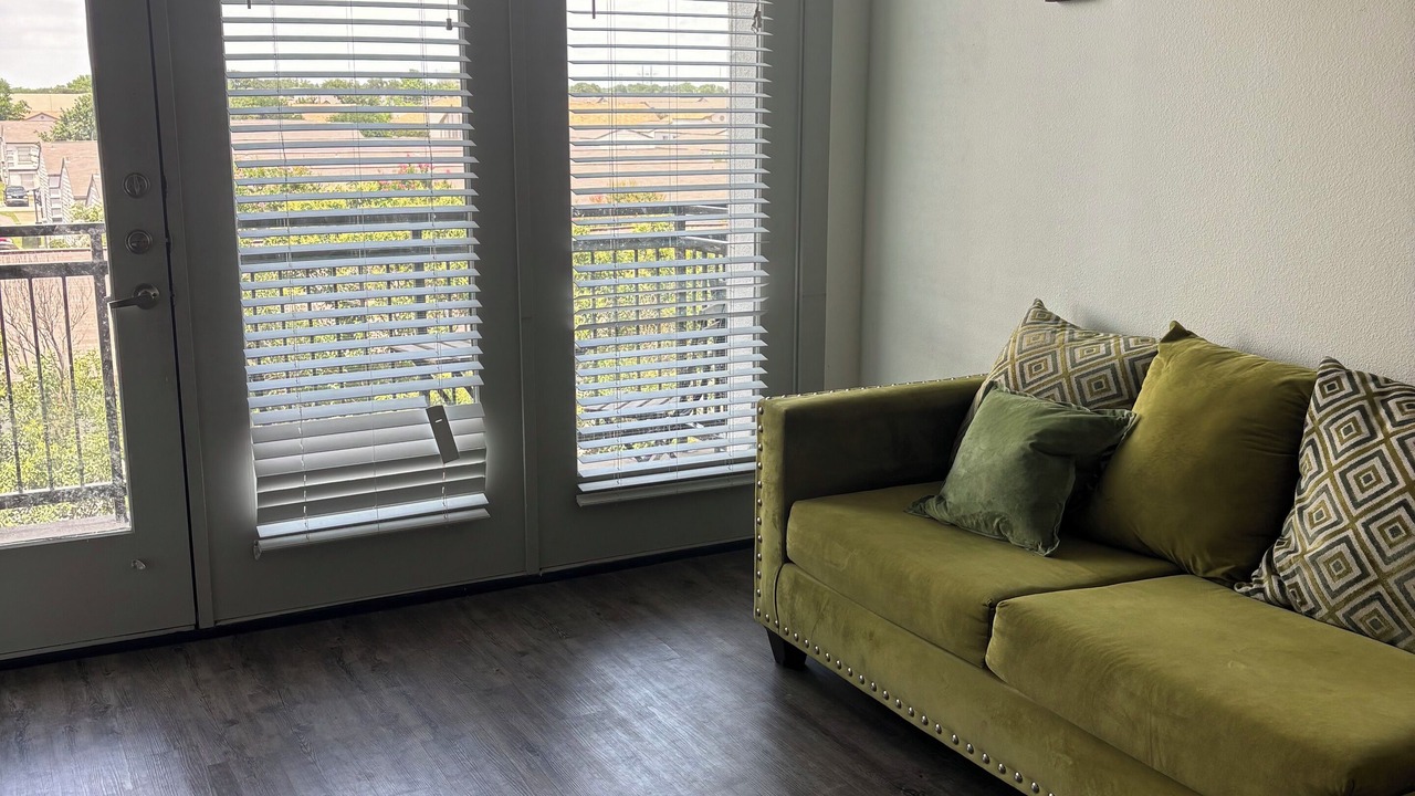 Photo of Livingroom in Addison