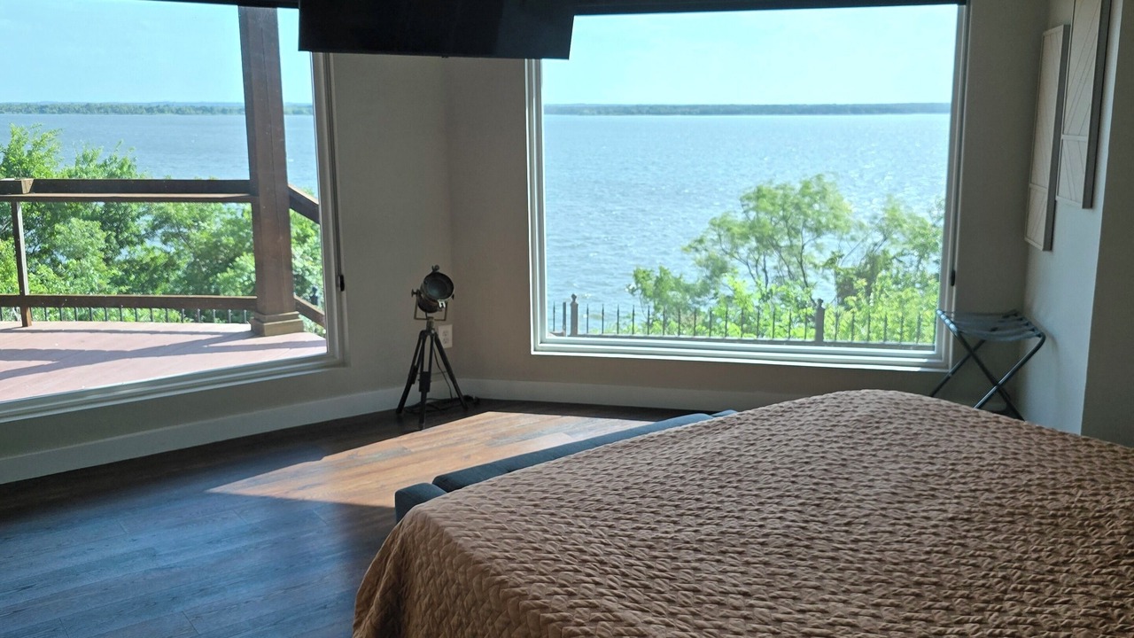 Photo of Bedroom in Whitney