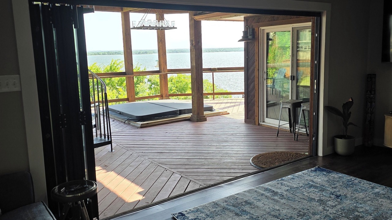 Photo of Livingroom in Whitney