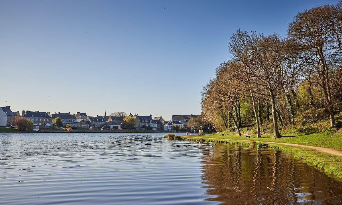 Photo of Others in Plelo