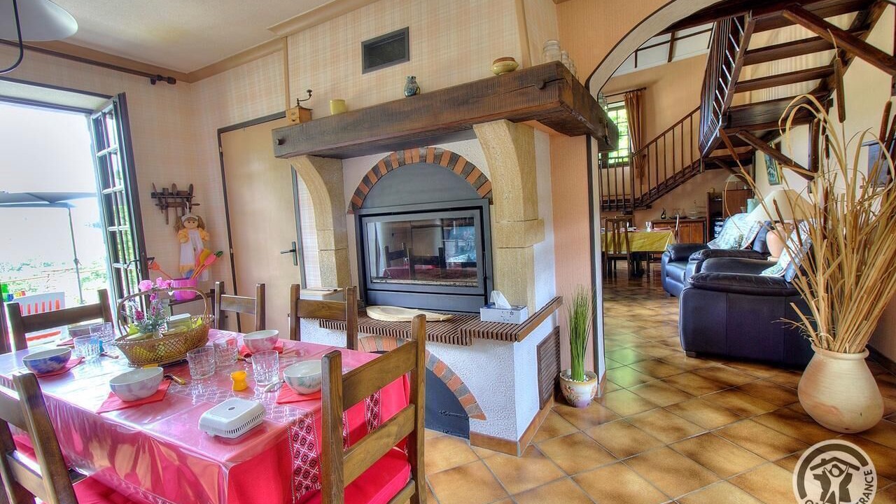 Photo of Others in Longes