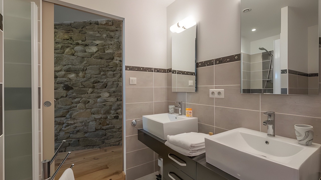 Photo of Bathroom in La Digne-d'Aval