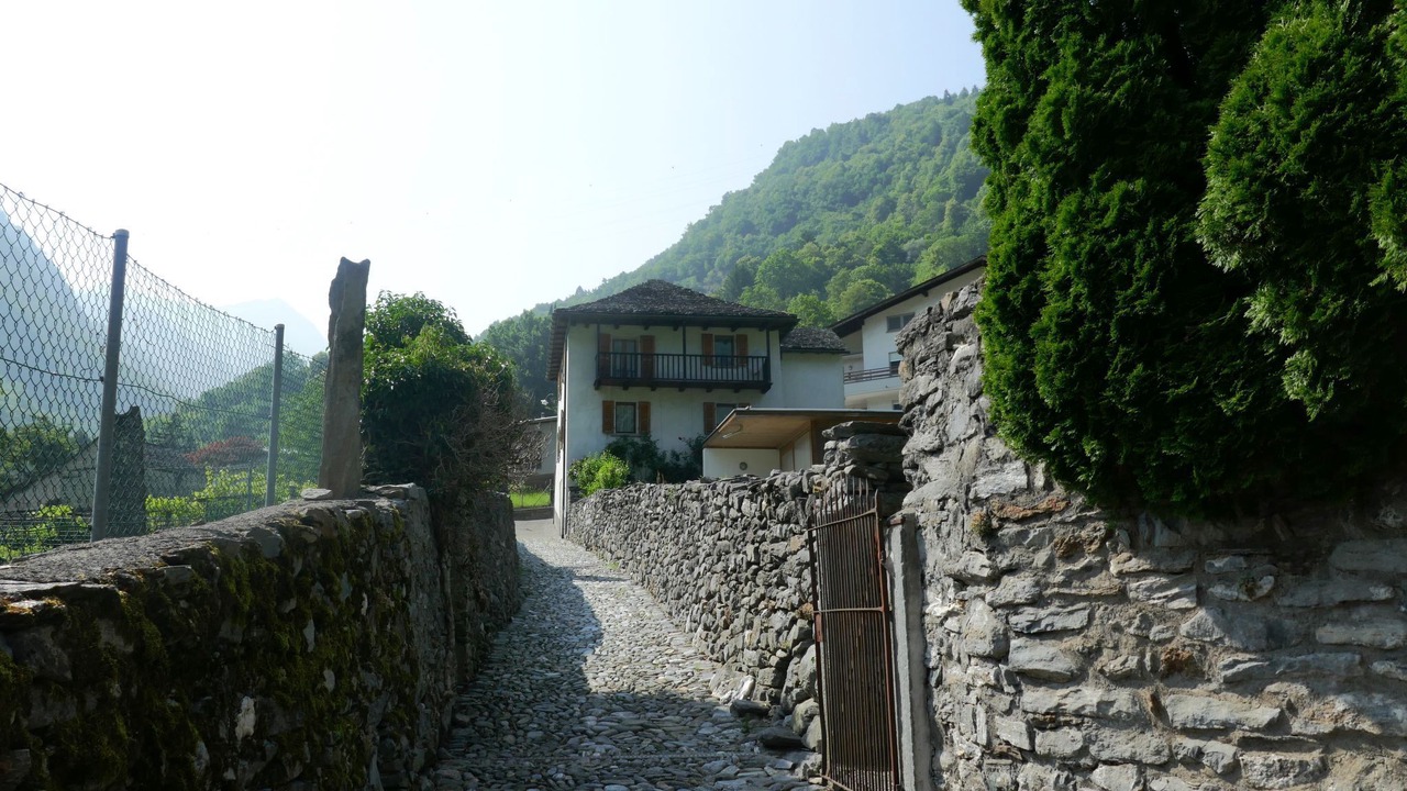Photo of Others in Grono