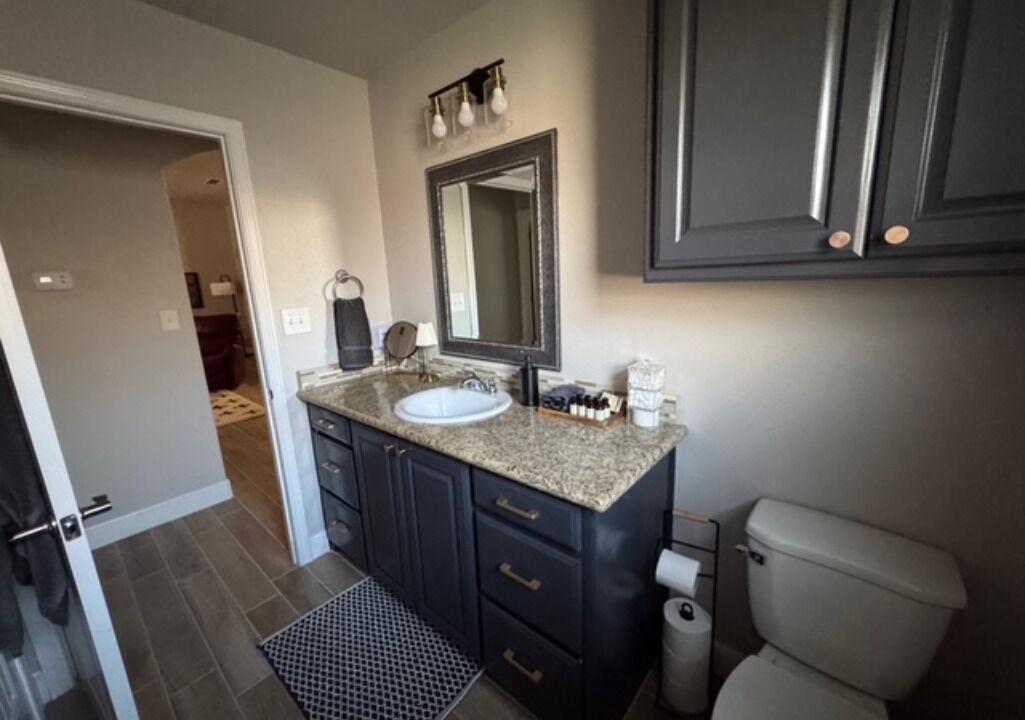 Photo of Bathroom in North by Northwest