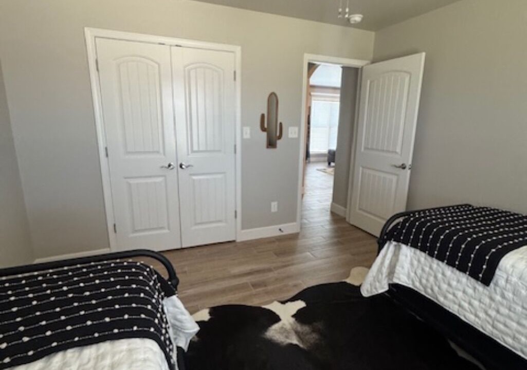 Photo of Bedroom in North by Northwest