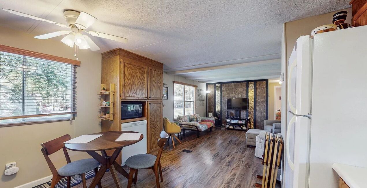 Photo of Livingroom in Murray