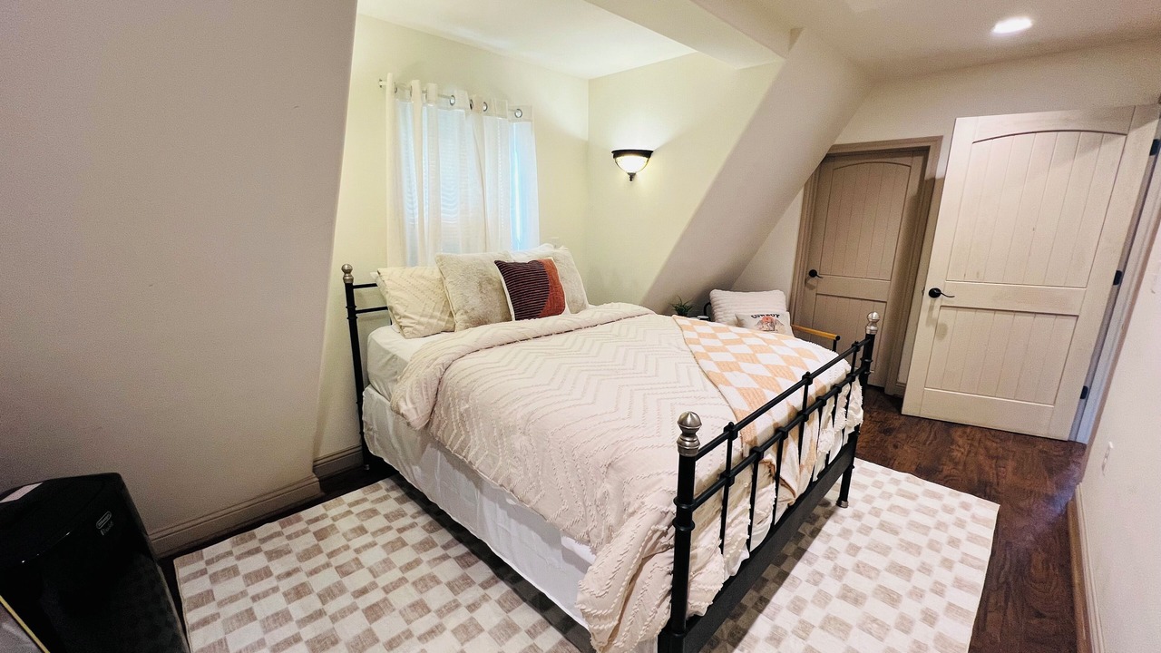Photo of Bedroom in Canton