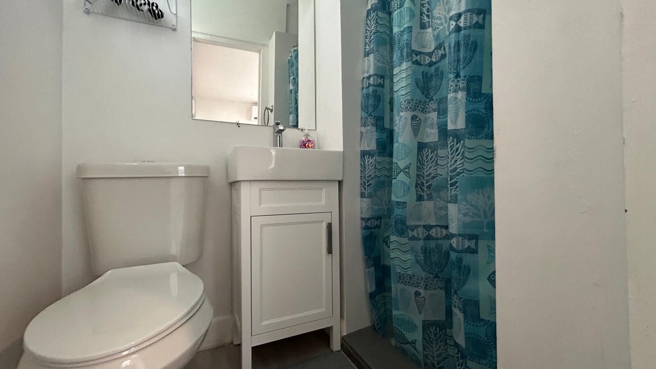 Photo of Bathroom in Tropic