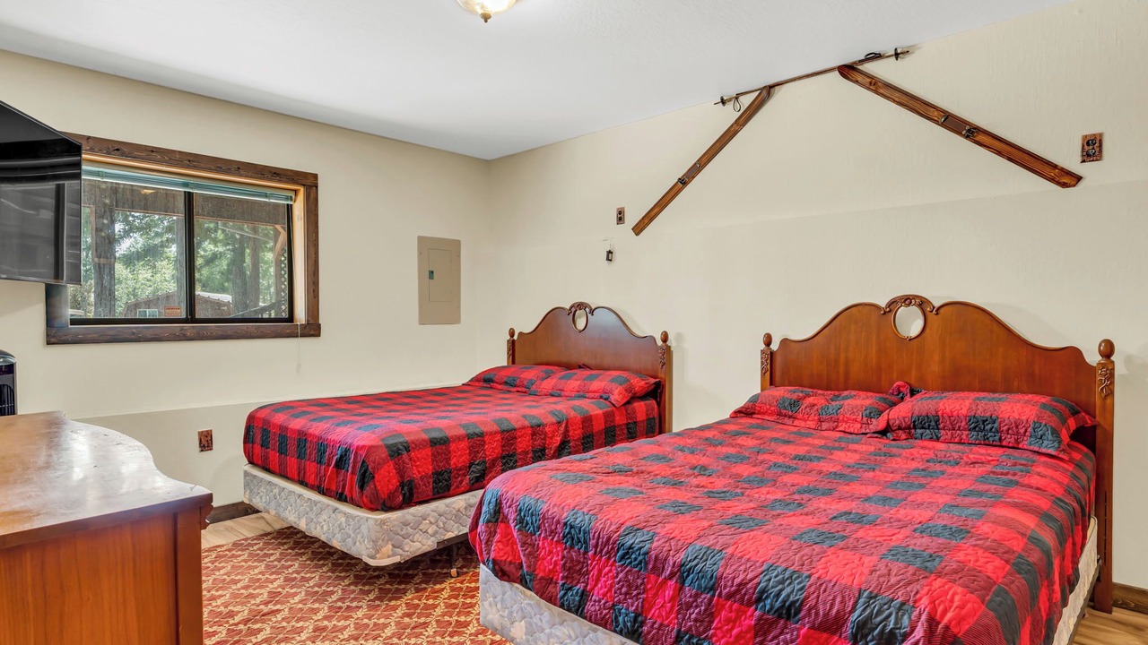 Photo of Bedroom in Twain Harte