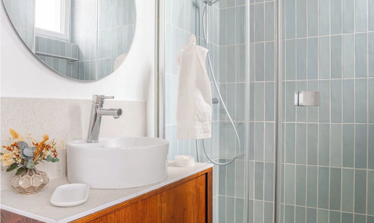 Photo of Bathroom in Richebourg - Saint-Clement