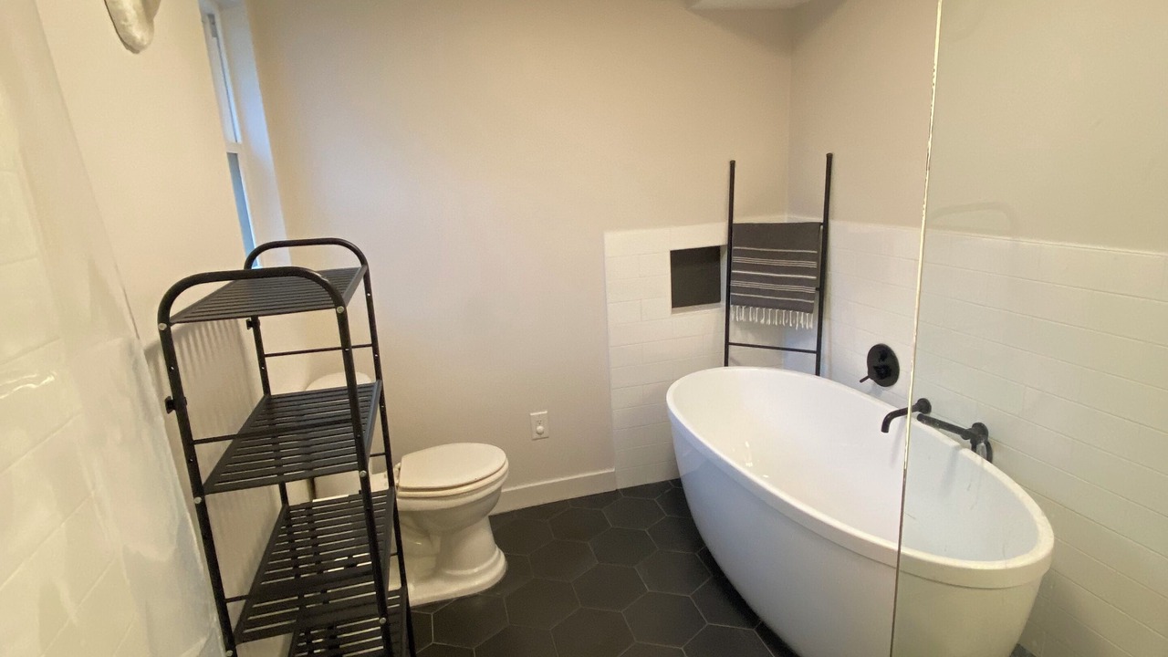 Photo of Bathroom in Mont Belvieu
