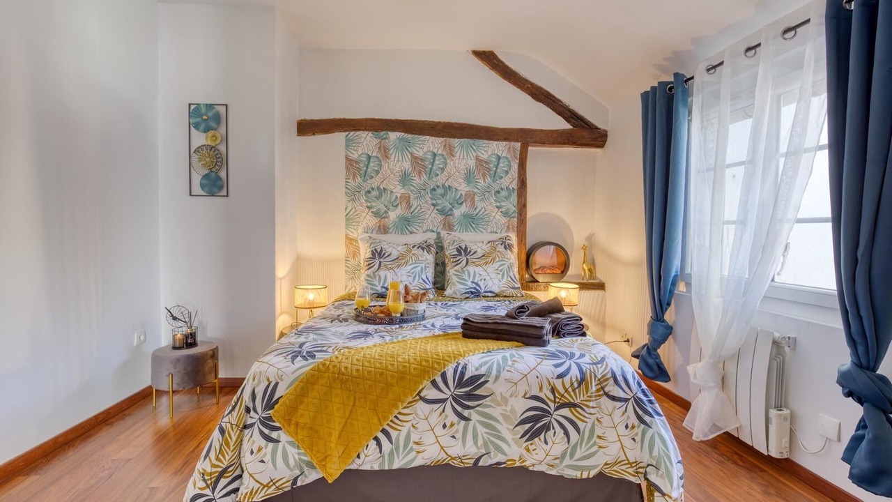 Photo of Bedroom in Dreux