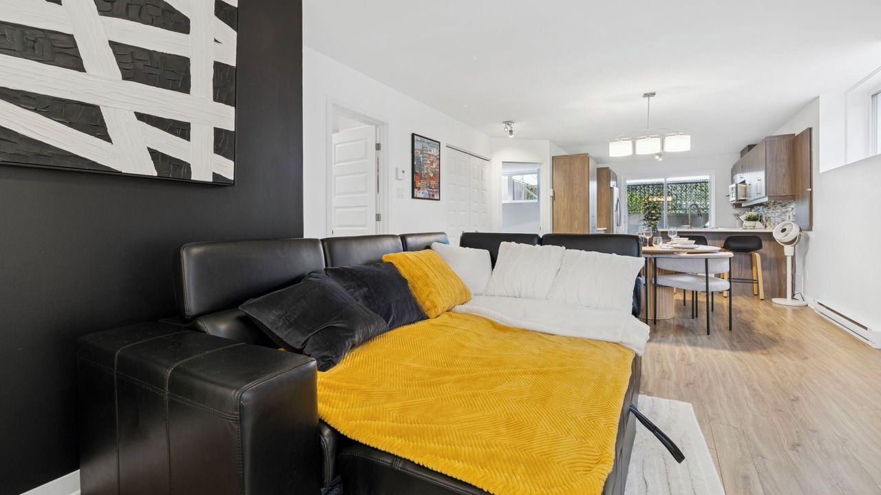 Photo of Livingroom in Laval