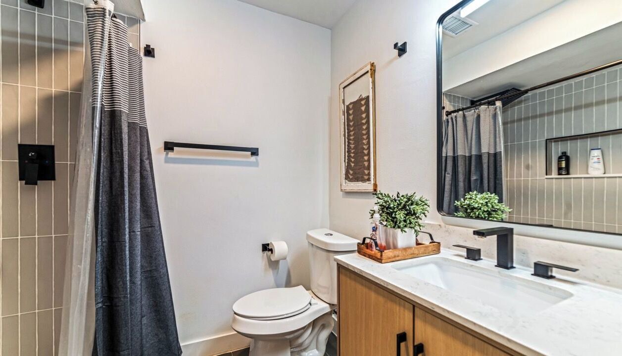 Photo of Bathroom in Park Central