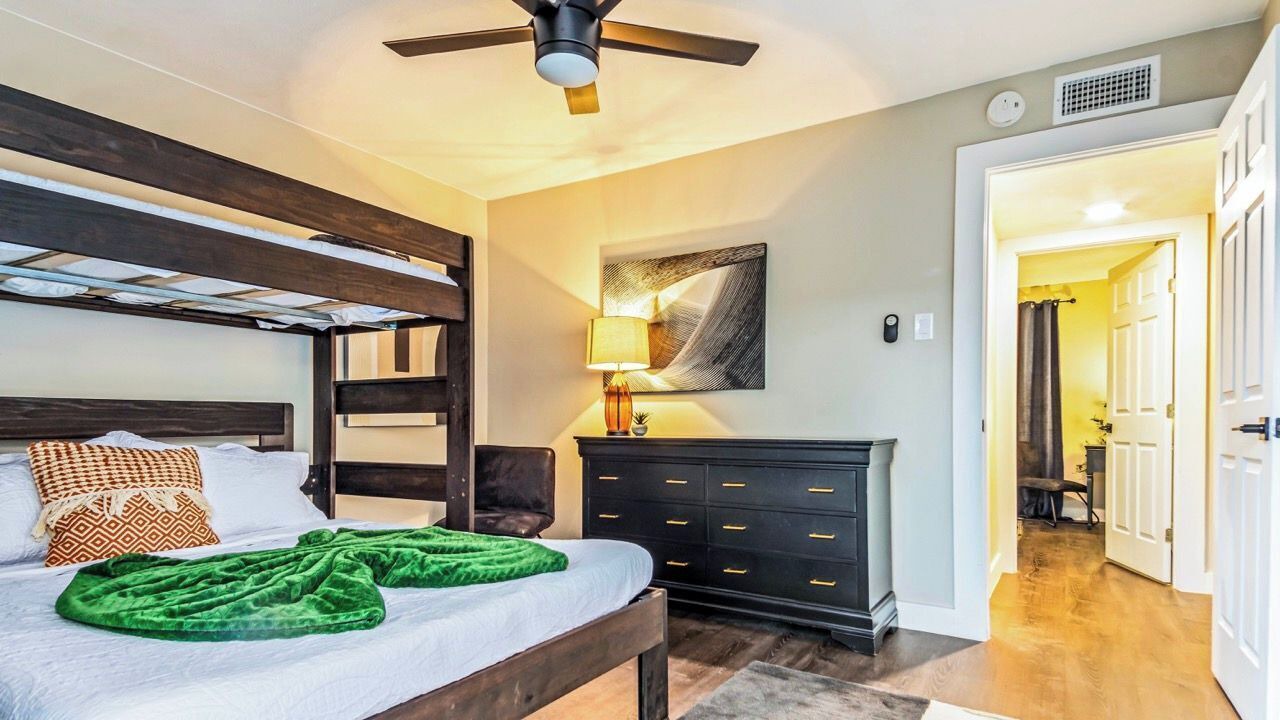 Photo of Bedroom in Park Central