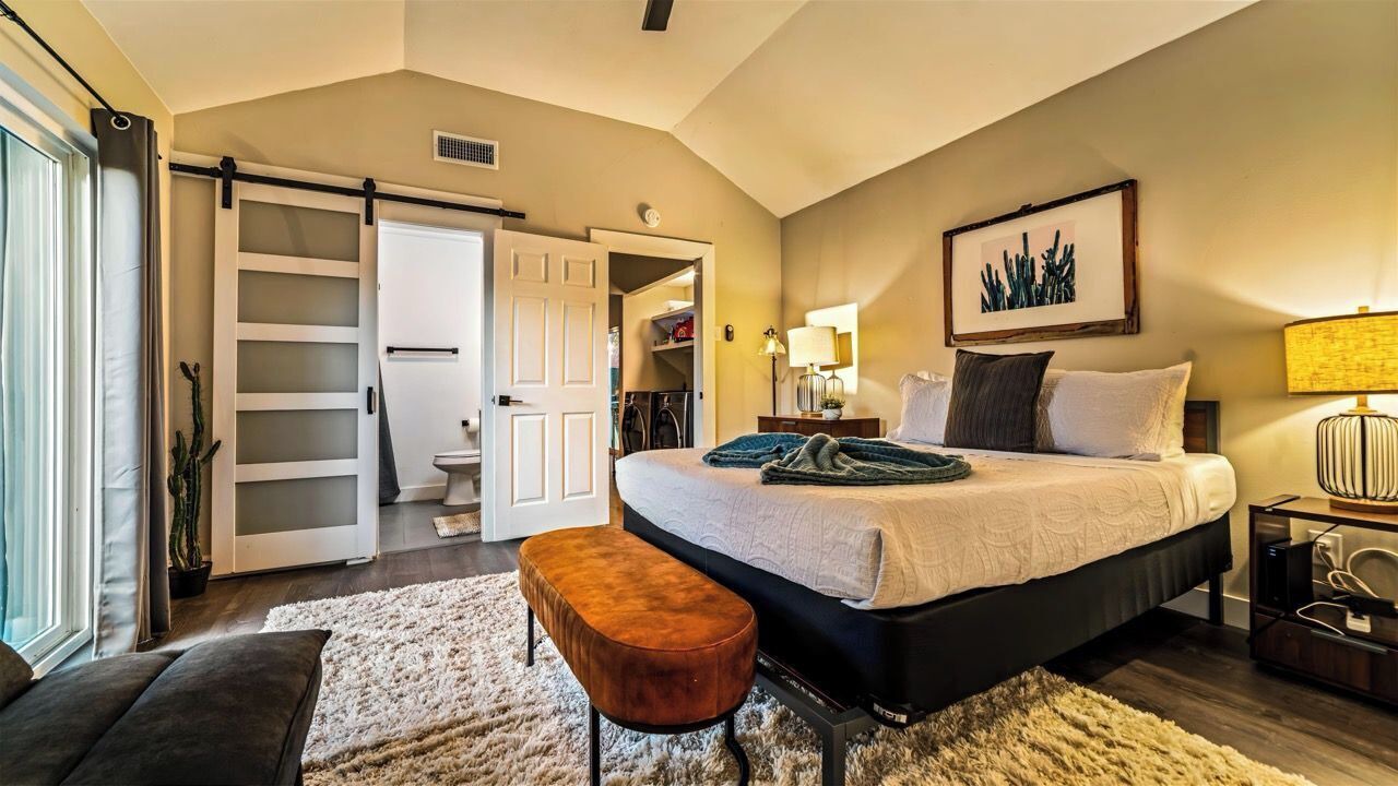 Photo of Bedroom in Park Central